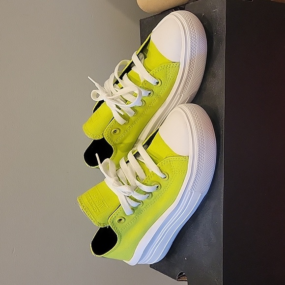 Converse - Picture 1 of 7